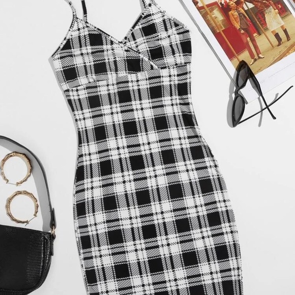 SHEIN Dresses & Skirts - 🌻 Surplice Neck Plaid Cami Bodycon Dress